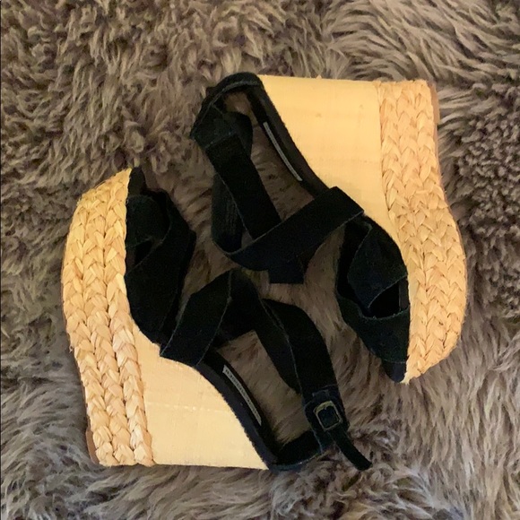 Steve Madden Shoes - Steve Madden Vayle Wedge 🖤